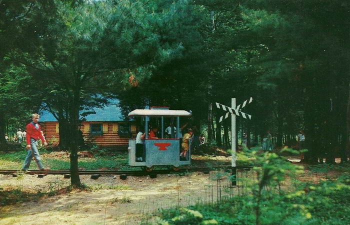 Toonerville Trolley - OLD POSTCARD PHOTO